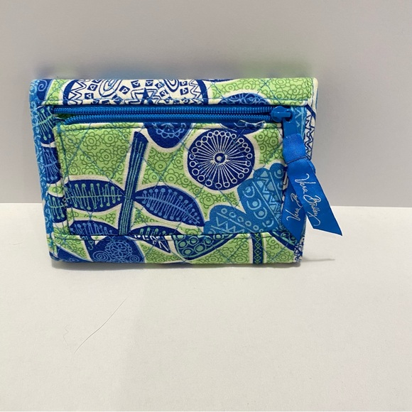 Vera Bradley Blue and Green Patterned Wallet Trifold. NWOT - Picture 2 of 6